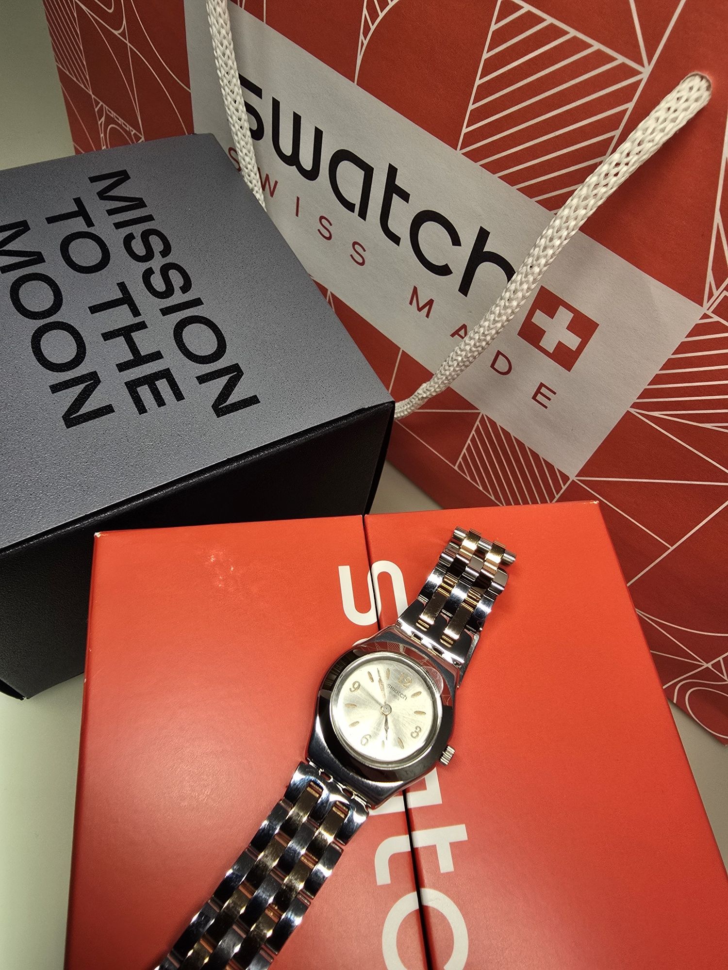 Годинник оригінал Swatch жіночий новий