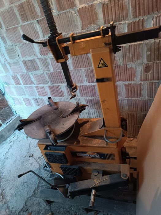 Montażownica do opon