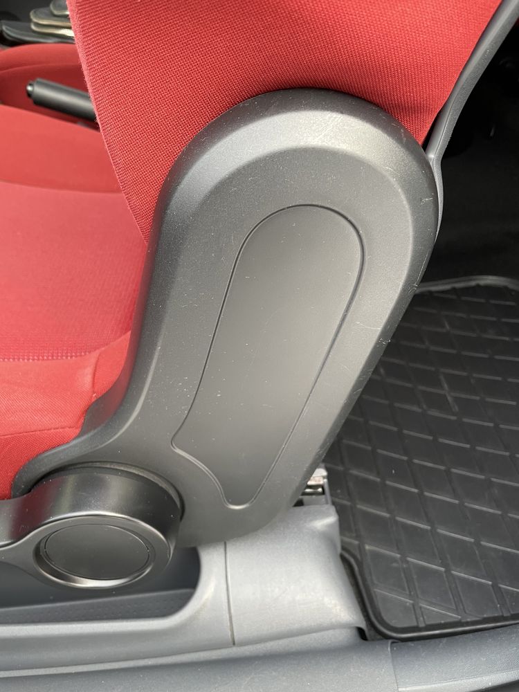 Mitsubishi colt детали сиденья