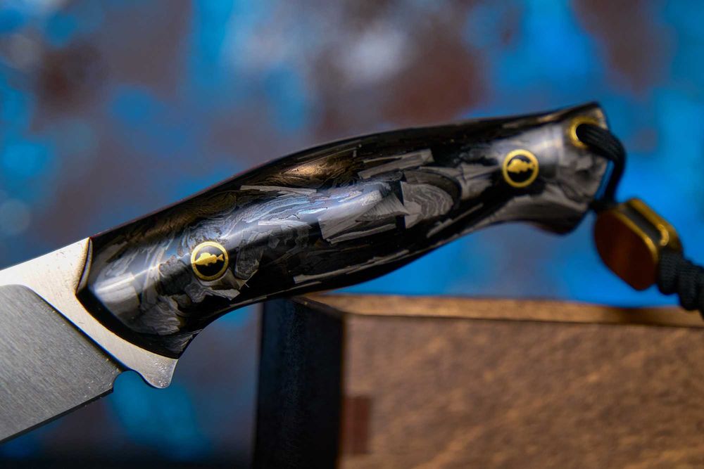 Ніж ручної роботи  із преміум матеріалів та сталі CPM MagnaCut