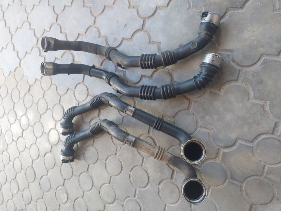 Патрубок інтеркулера 1.5dci лівий  Dacia/Duster/Renault/Kangoo/Clio