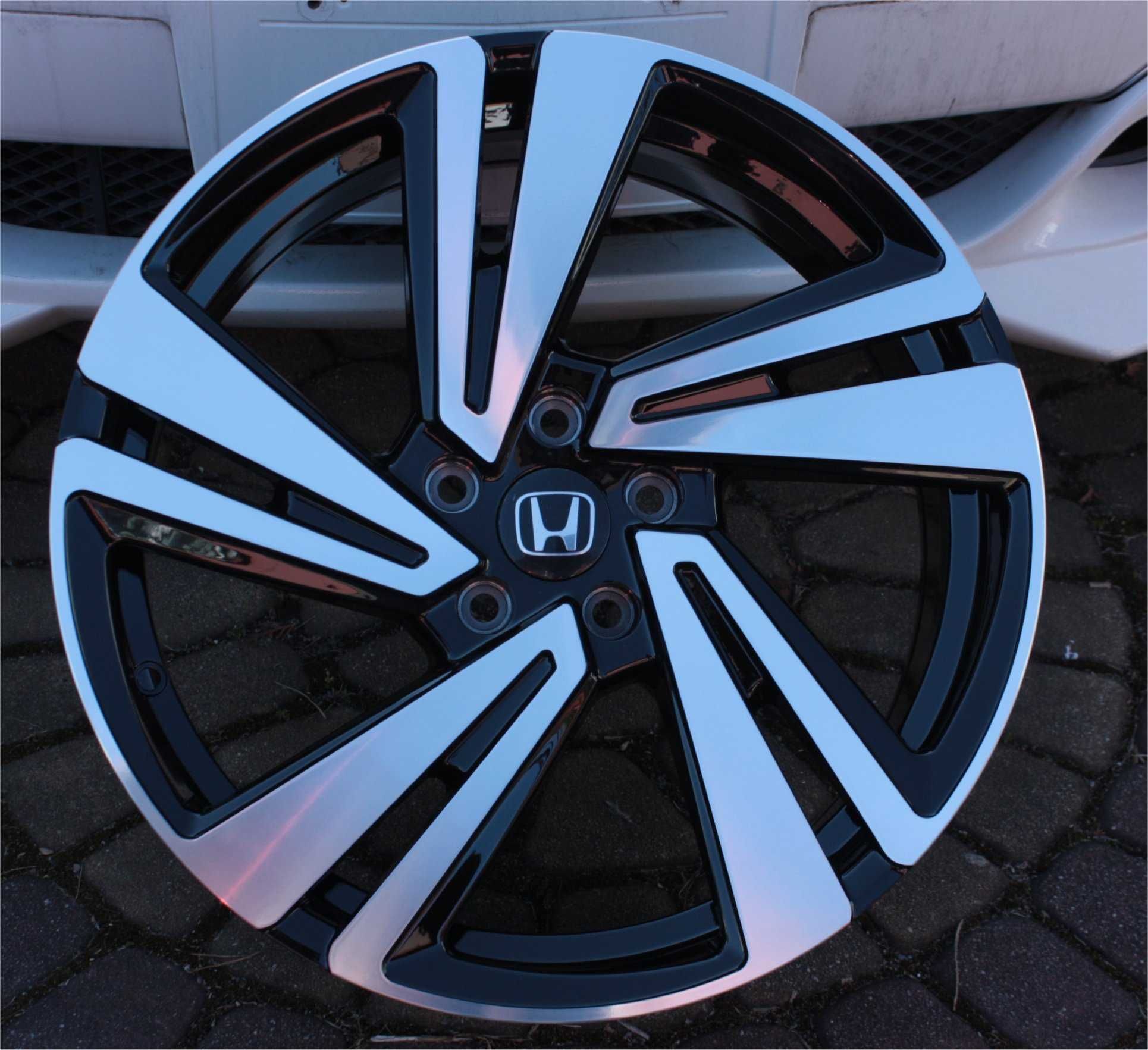 Nowe alufelgi felg 18 5x114,3 Honda CR-V CR-Z FR-V HR-V ZR-V ET45 ET50