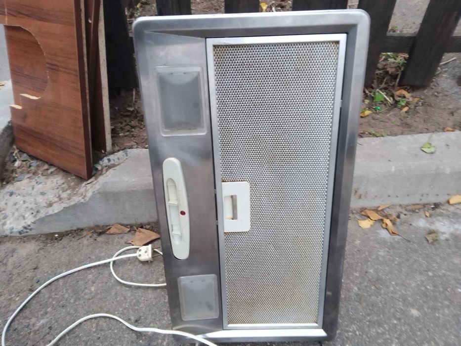 Продам Вытяжка кухонная Whirlpool