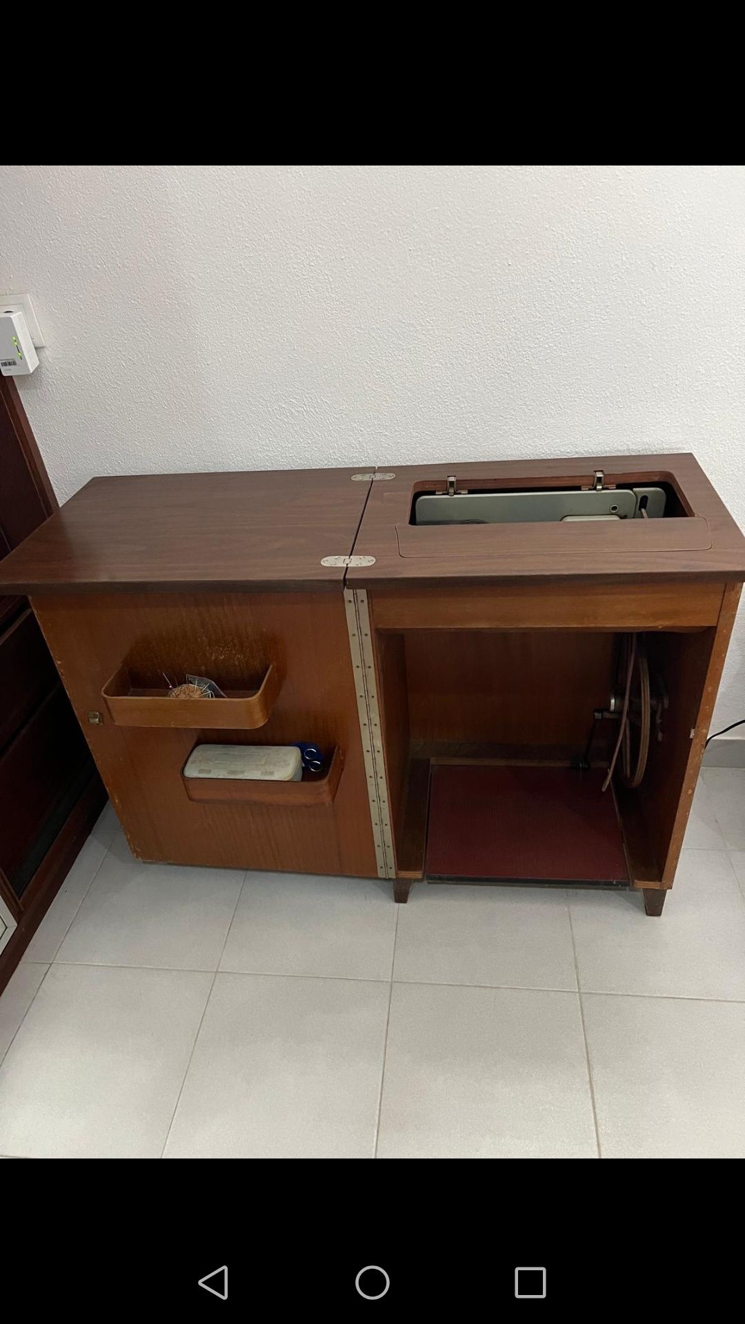 Máquina de costura OLLIVA de 1976
