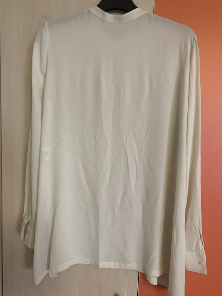 Продам блузу Loro Piana