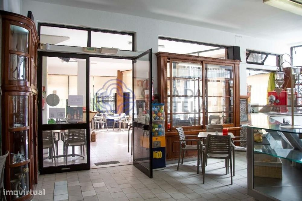 Café, Snak Bar para trespasse no Padrão da Légua