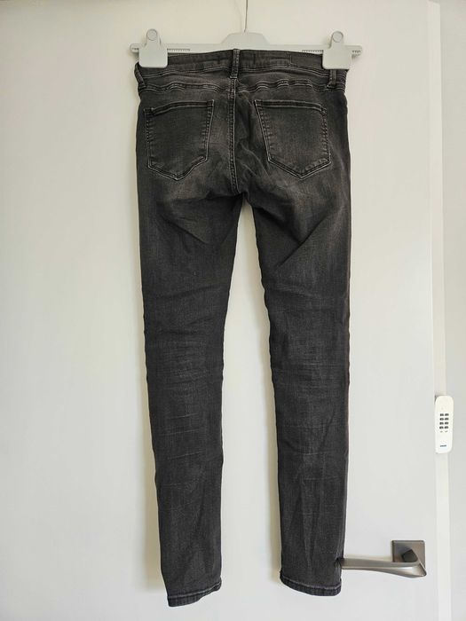 Spodnie czarne jeansowe dżinsy z przetarciami dziurami Tally Weijl 38