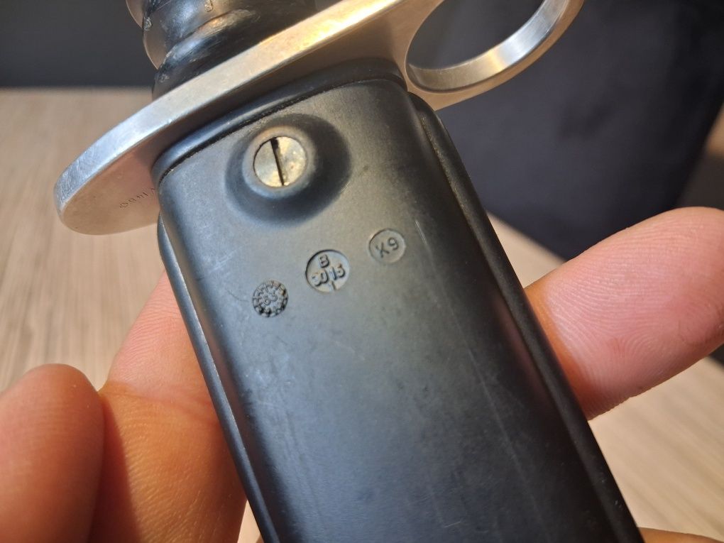 Oryginał Bagnet sztyletowy M57 SG510 armia szwajcarska