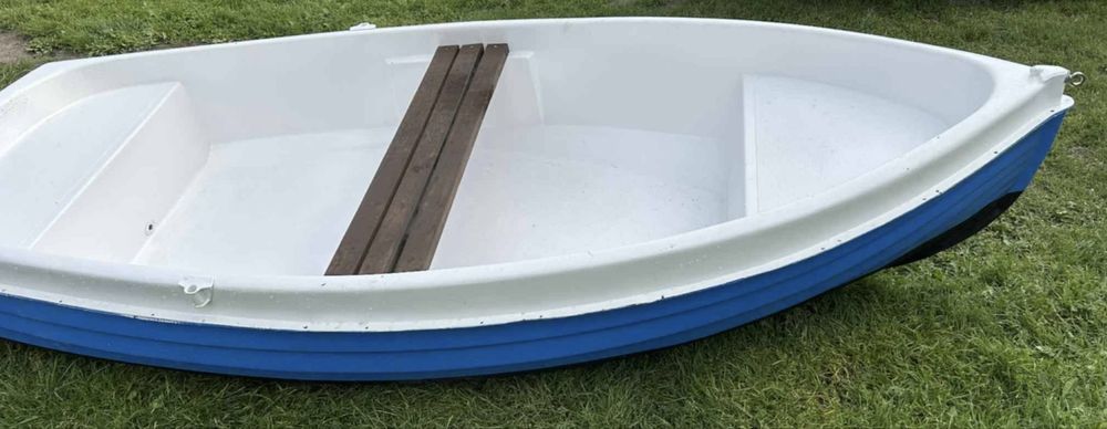 Łódź łódka wędkarska 270