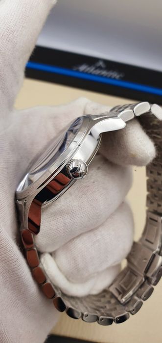 Atlantic Worldmaster Regulator Automatic na bransolecie - 42 mm  Swiss