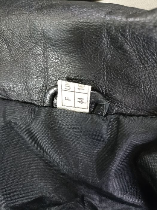 Продаю женский кожаный пиджак пр-ва Франция.