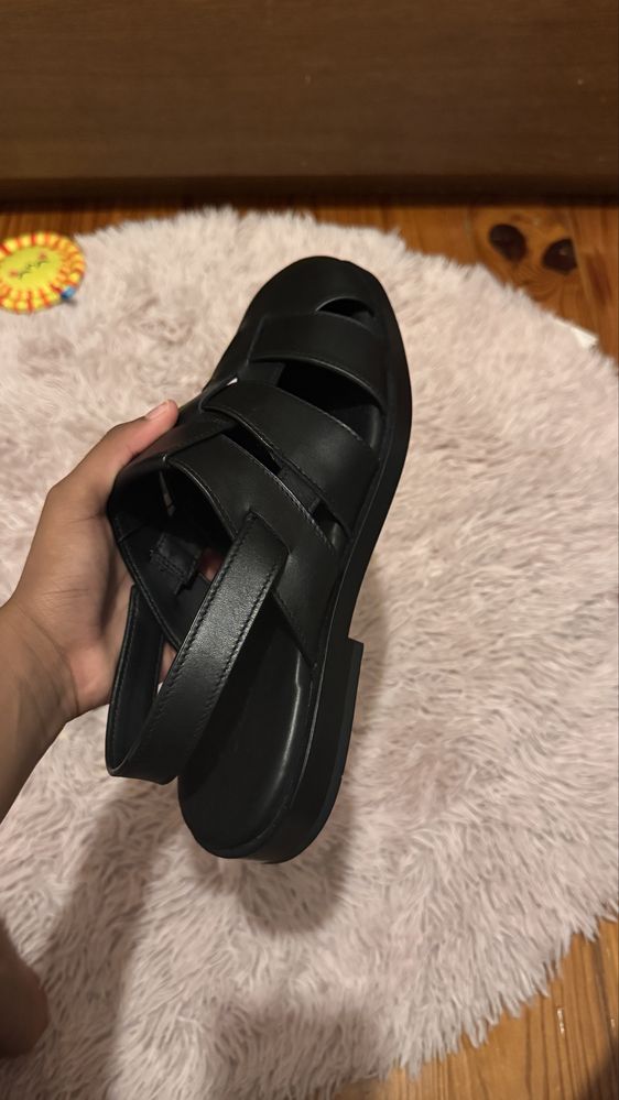 Sandalia de homem Zara novas com etiqueta