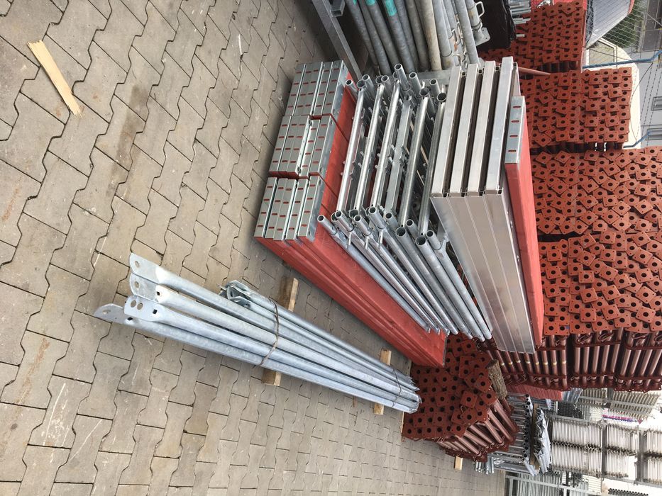 Rusztowanie Fasadowe Elewacyjne Ramowe Typ Plettac 156m2 Gerust Scaff
