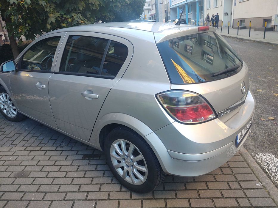 Sprzedam Opel Astra H 1,6 benzyna