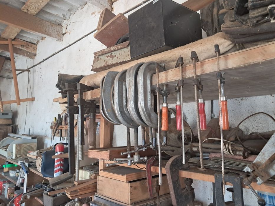 Продам тиски три штуки по 1 м 50 см