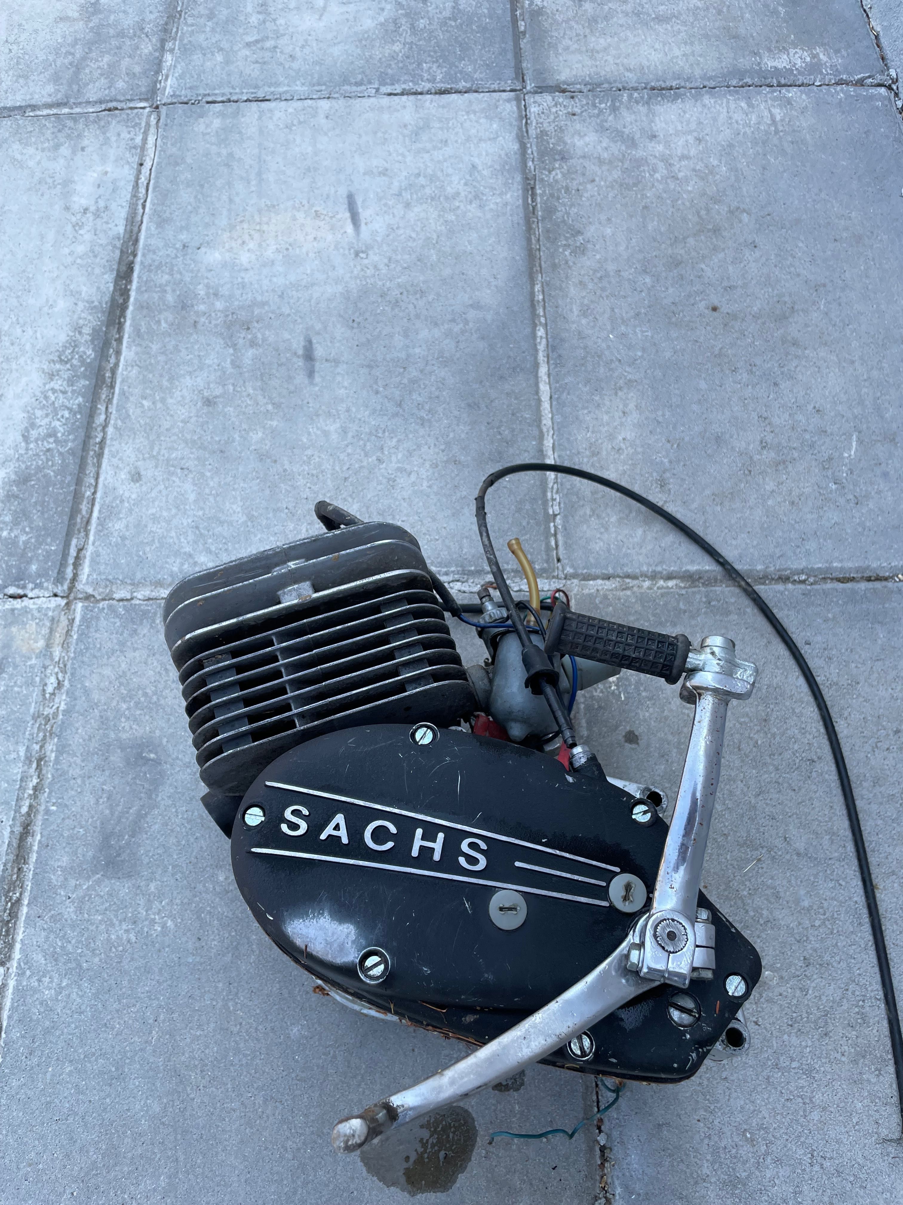 Motor Sachs V5  .