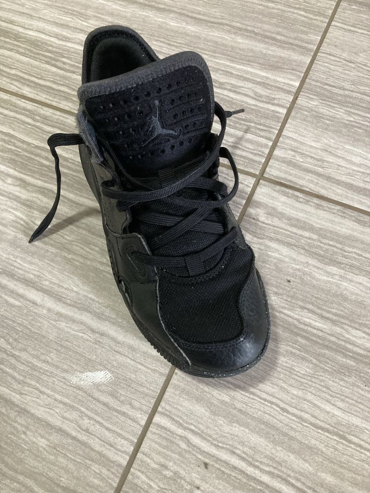 Оригінальні кроссівки Nike