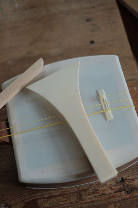 Futozao Tsugaru Shamisen z plektronem Bachi