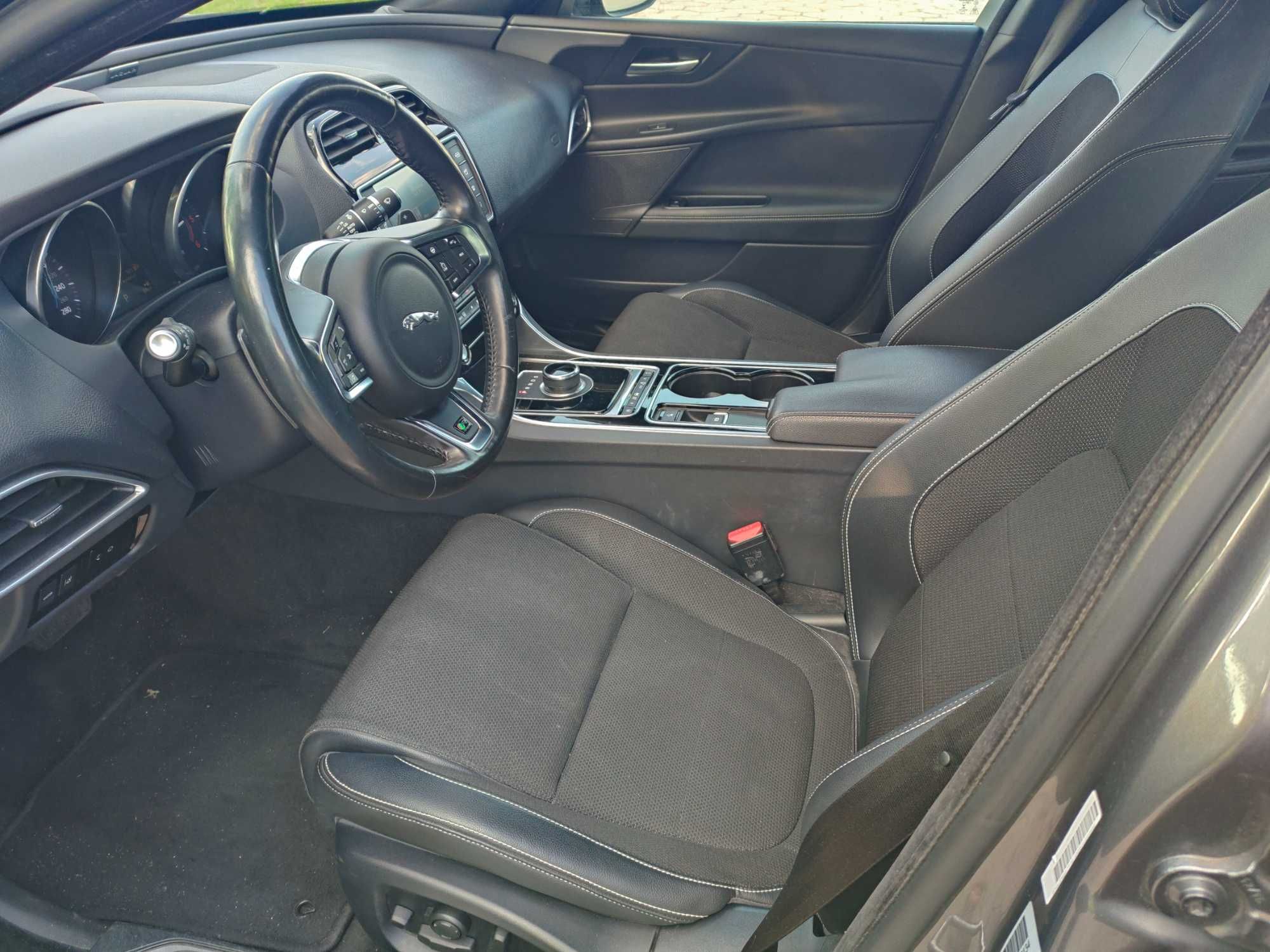 Jaguar xe 2.0 d r-sport
