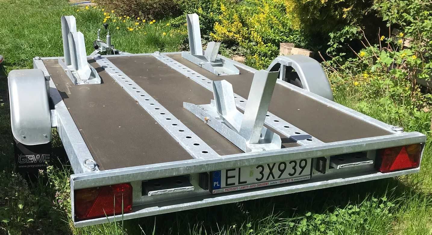 Wynajem przyczepy 3 motocyklowej GEWE 750 kg pasy