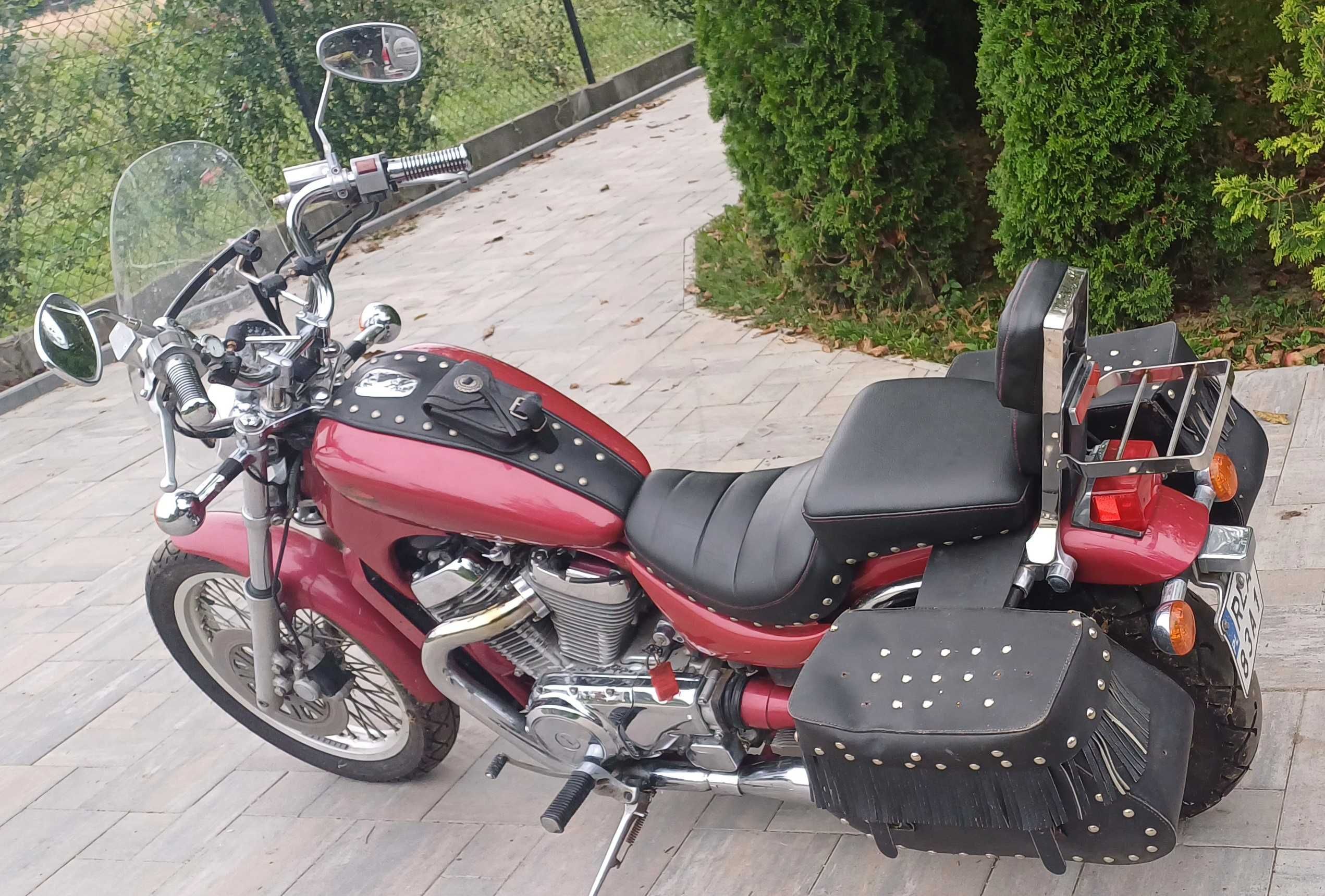 Suzuki VS 700 INTRUDER