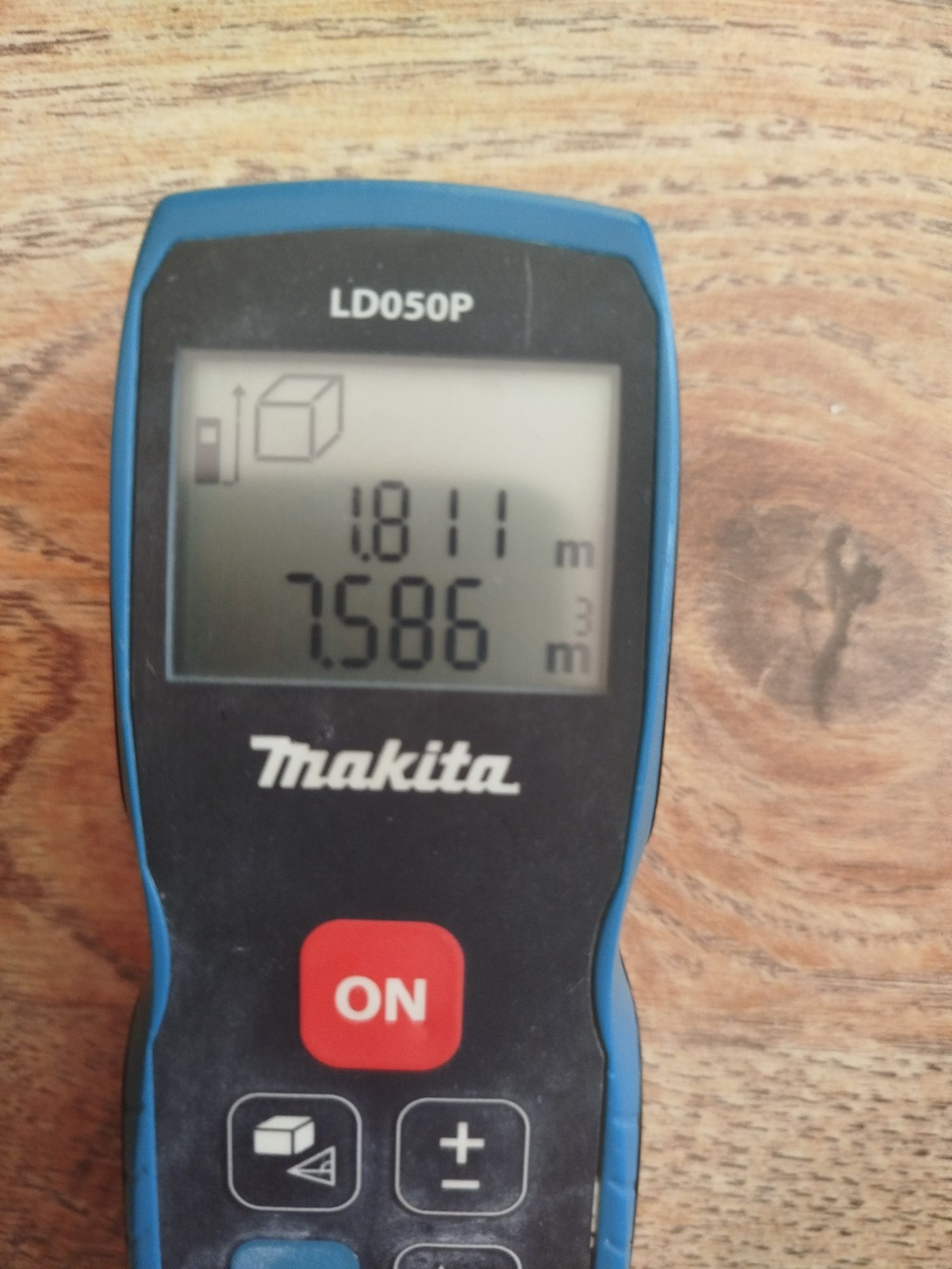 Dalmierz laserowy Makita LD050P