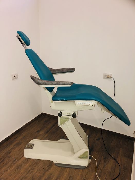 Стоматологічне оглядове крісло Planmeca