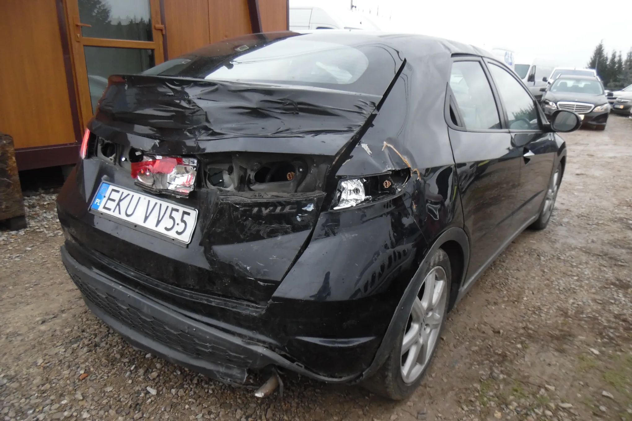 Honda Civic UFO 2009r, 1.8 Benzyna + LPG. Uszkodzony prawy tył. Jeździ.