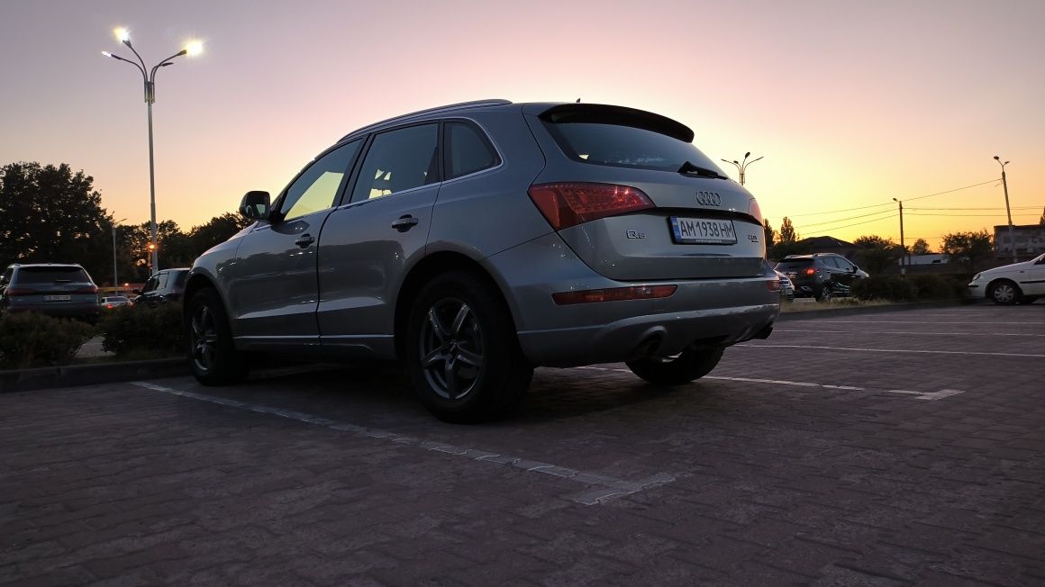 Продам  авто Audi Q5