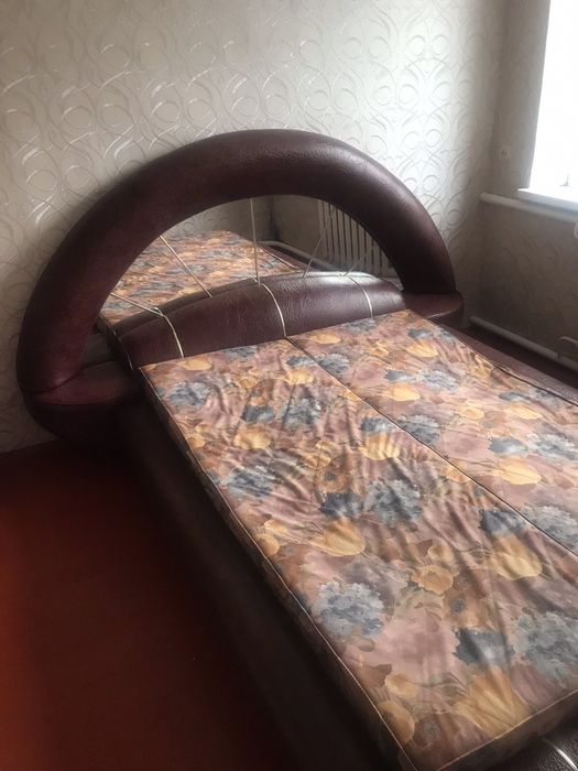 Двоспальне ліжко