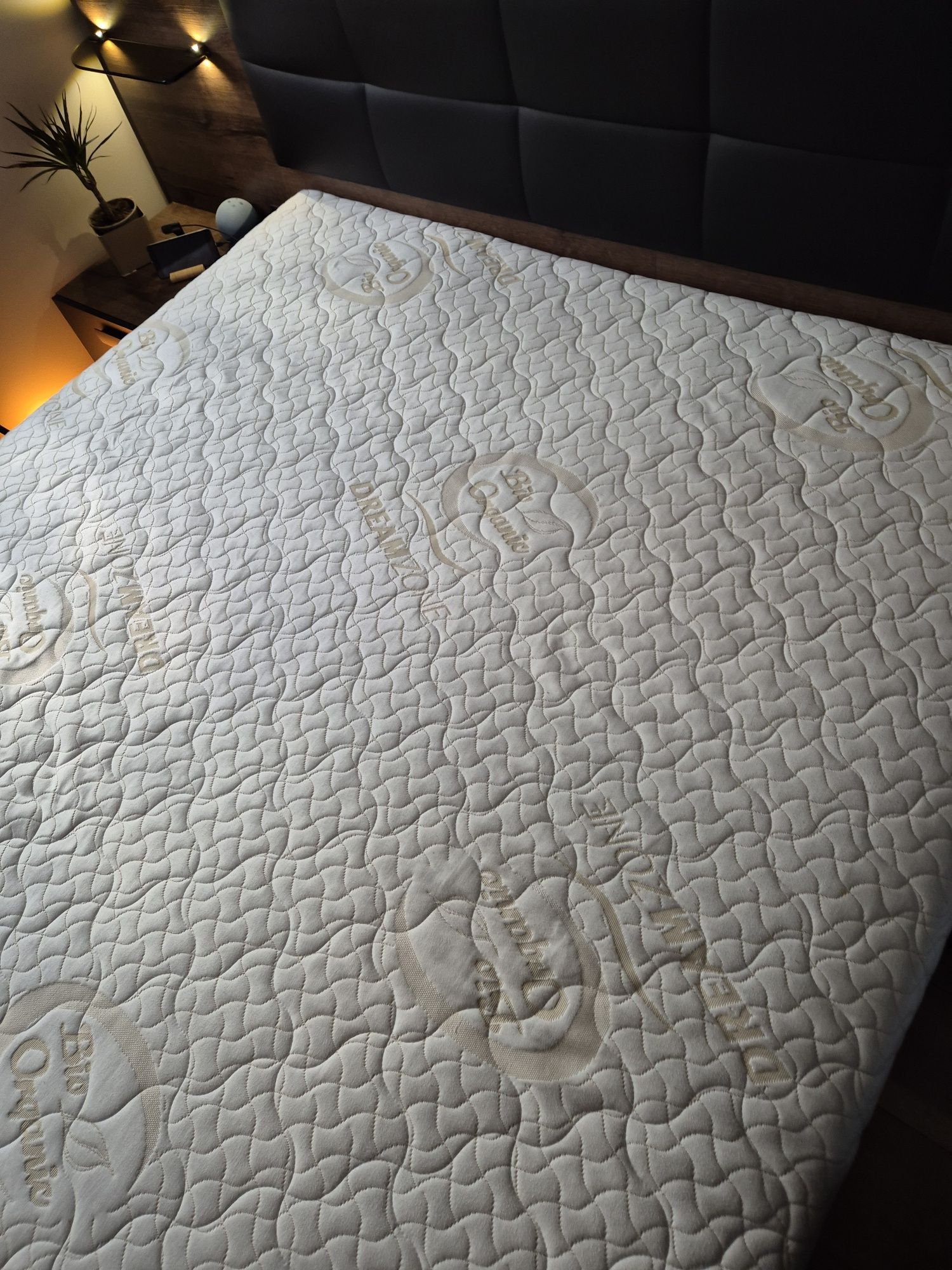 Łóżko sypialniane Kassel BRW 180x200 z materacem