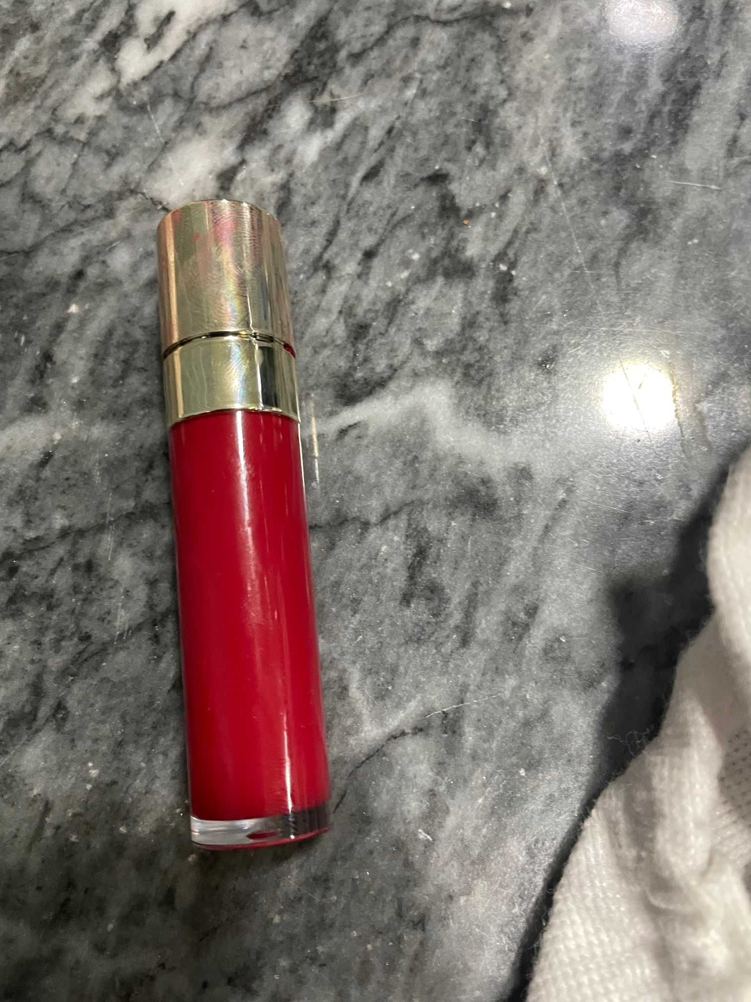 batom novo clarins vermelho