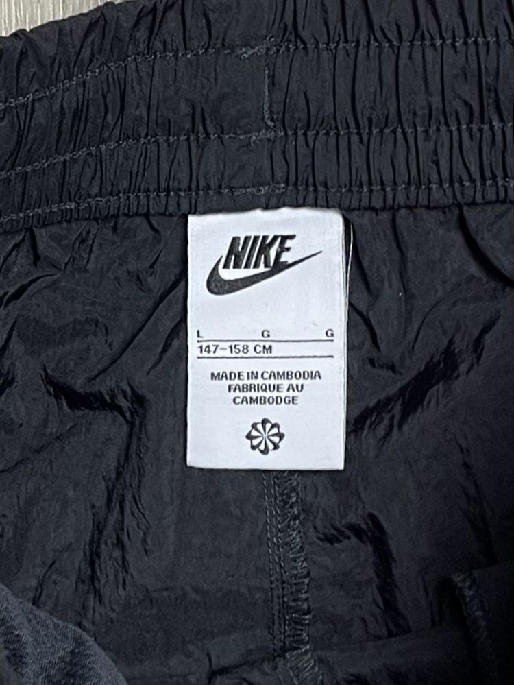 Nike air штаны 147-158 см подростковые плащовка черная оригинал