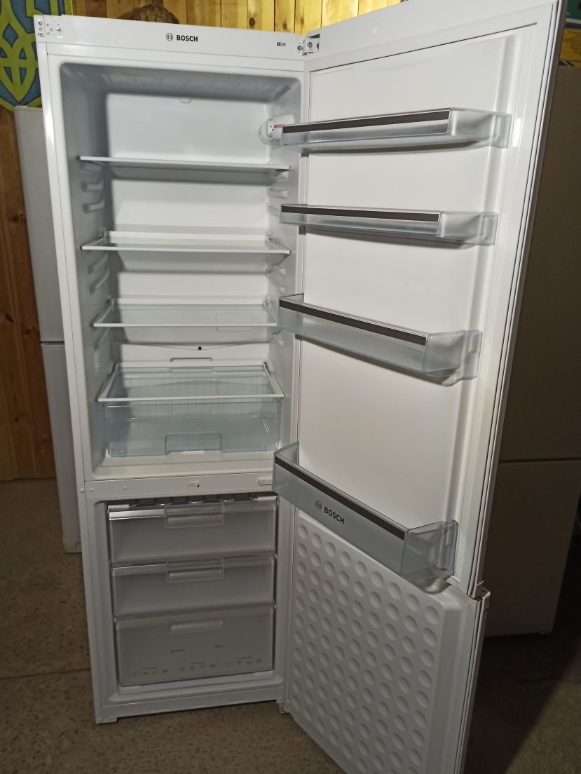 Холодильники / морозильні камери Bosch Electrolux