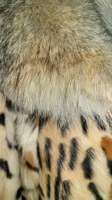 Lindíssimao casaco pêlo autêntico de Cabrito estampado leopardo