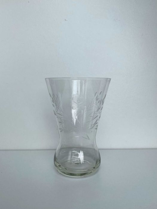 zestaw starych szklanek szlifowanych ze wzorami 6szt.