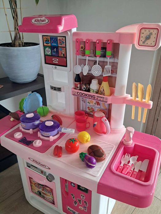 Kuchnia różowa dla dziewczynki dużo elementów gra na baterie