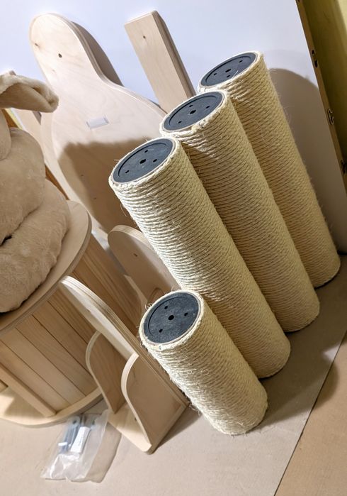 Natural Paradise Magnolia Drapak Dla Kota Mocowany Do Ściany Kremowy