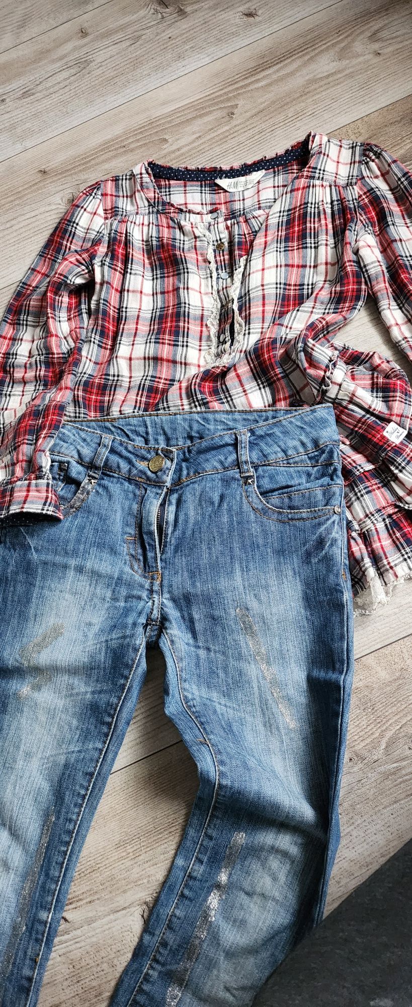 Spodnie jeansy dziewczęce ozdobione r.140