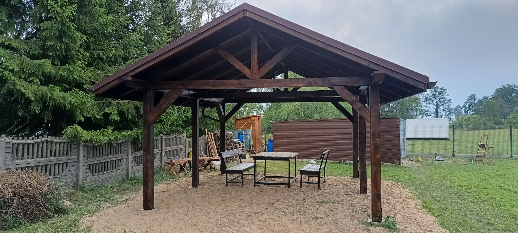 Zadaszenia pod samochód, wiaty, zabudowy