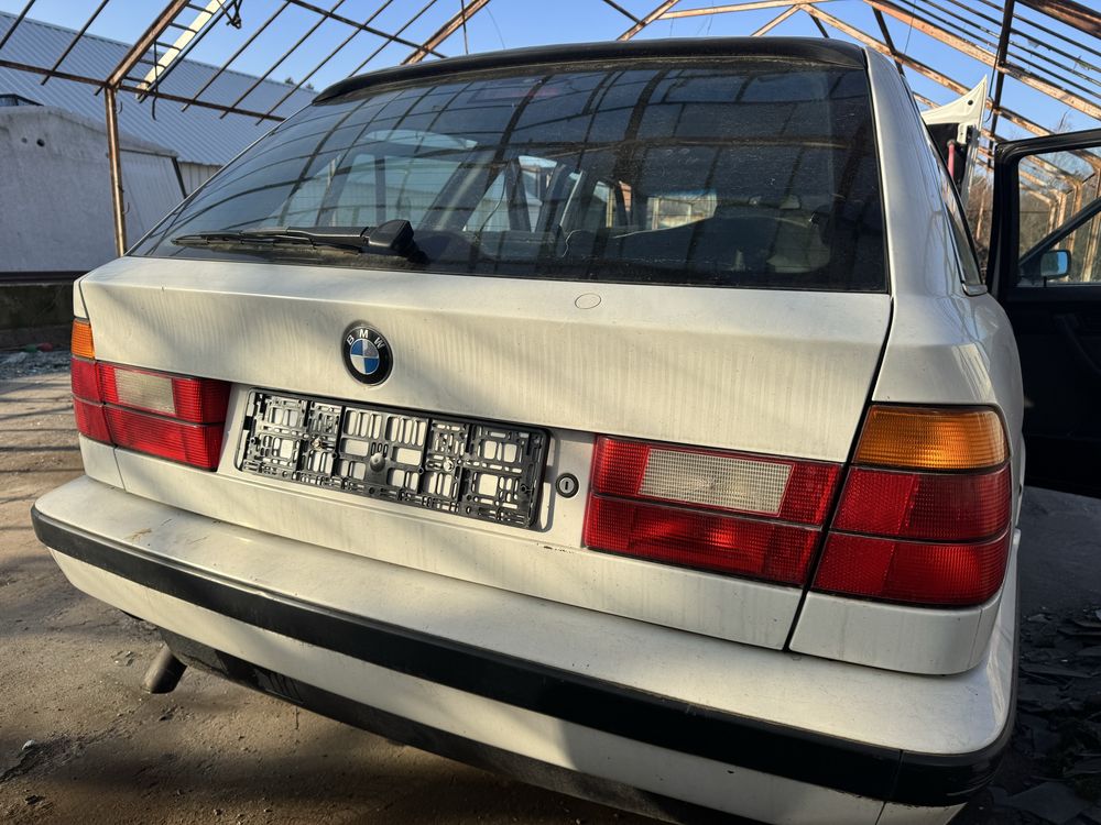 Idealna klapa tylna bez rdzy touring bmw e34 kilka kolorów rarytas