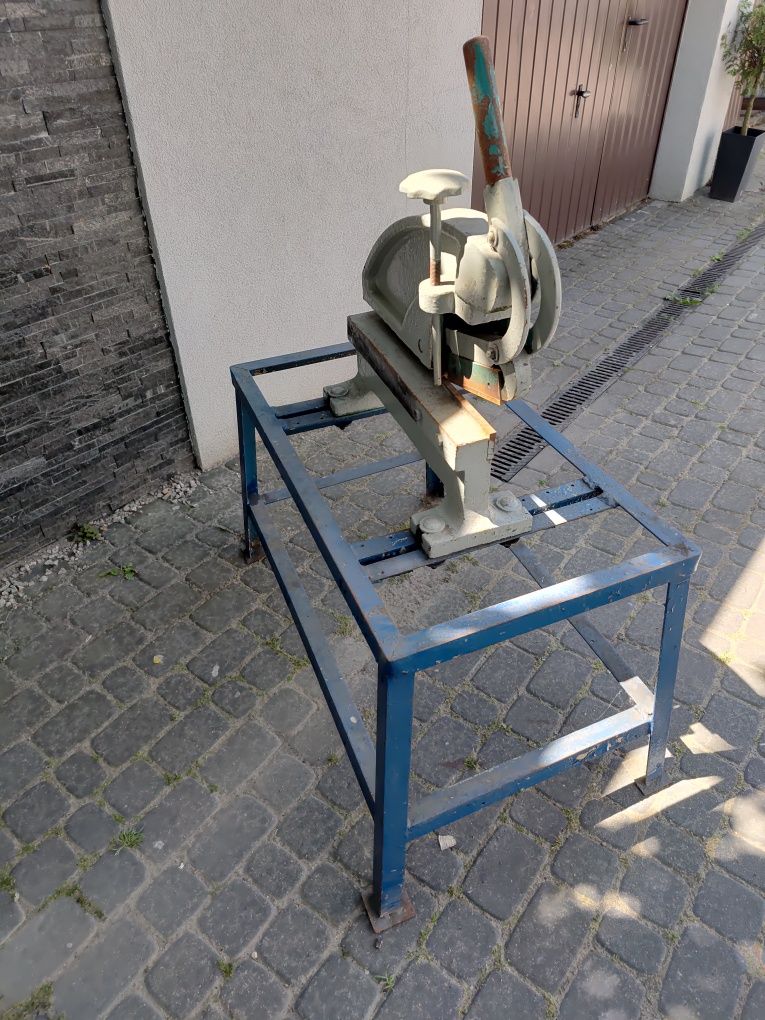 Gilotyna ręczna do blachy