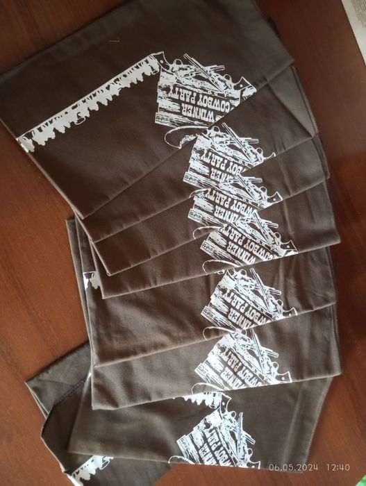 Бандани, хустки.