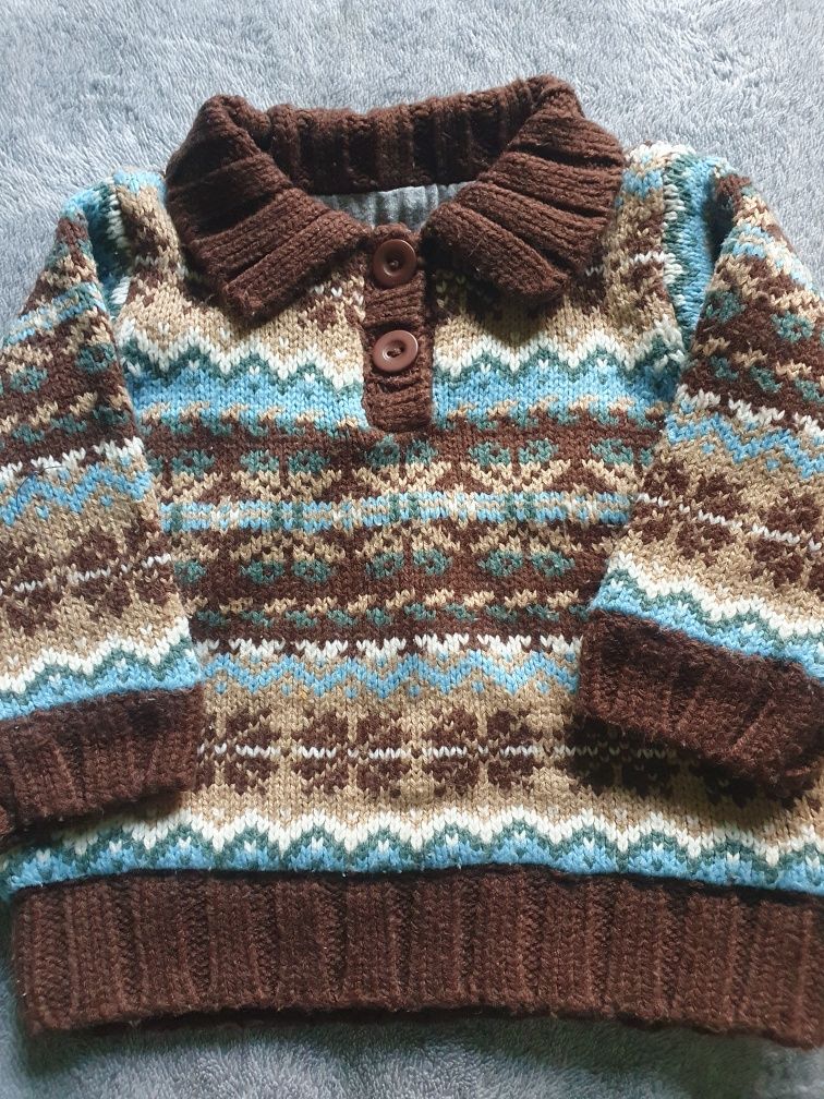 Gruby zimowy sweter świąteczny pleciony w gwiazdki Mothercare r. 62cm