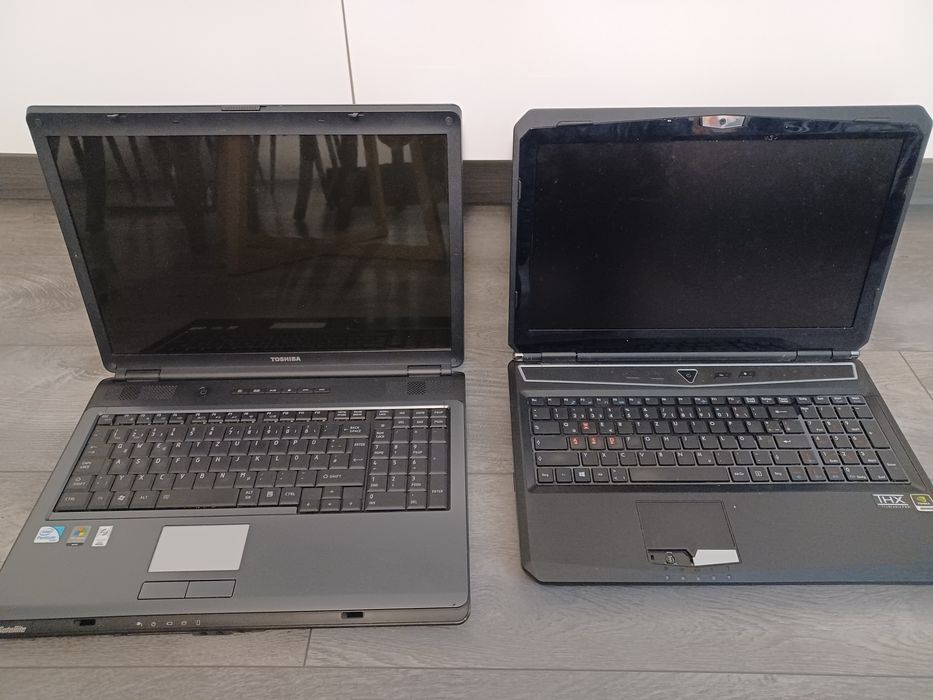 Dwa laptopy Toshiba levil tech