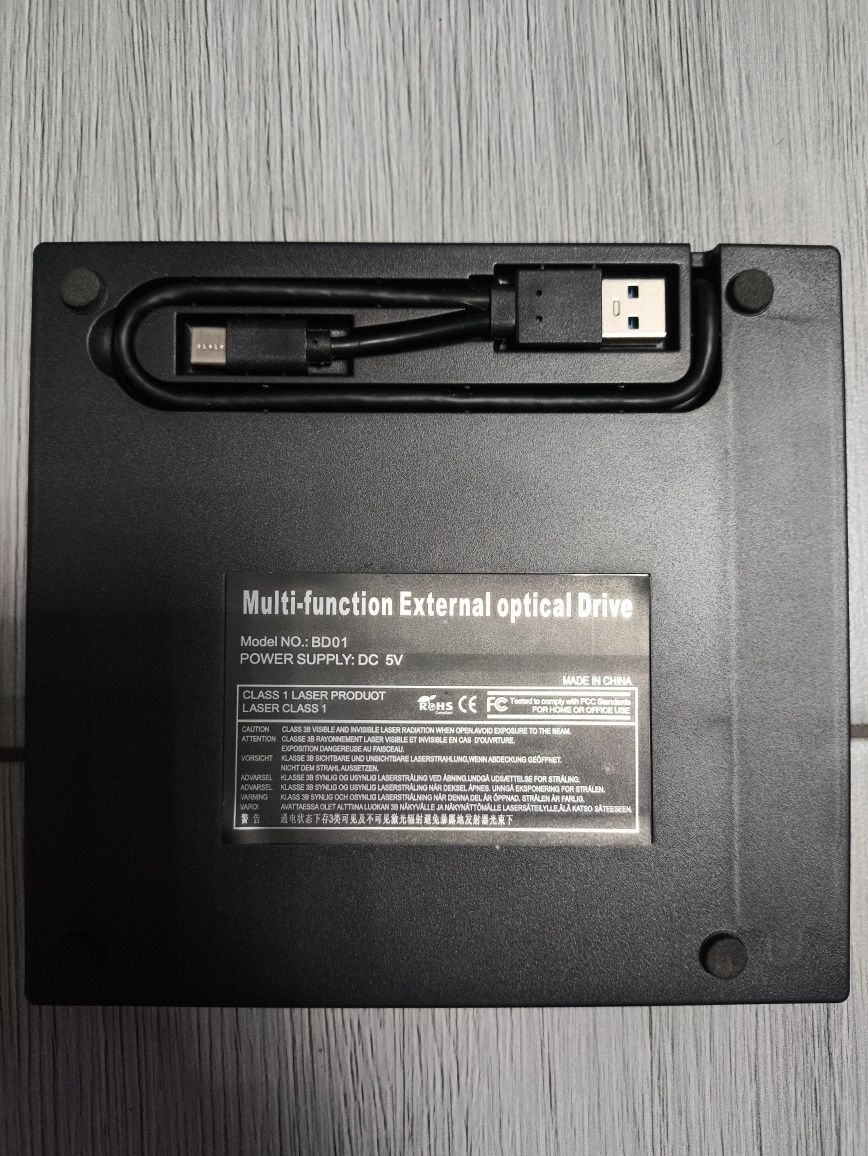 Nagrywarka CD plus hub