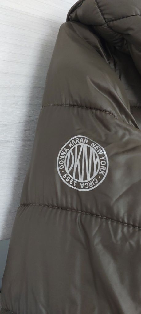 Kurtka zimowa pikowana  plaszczyk DKNY L khaki