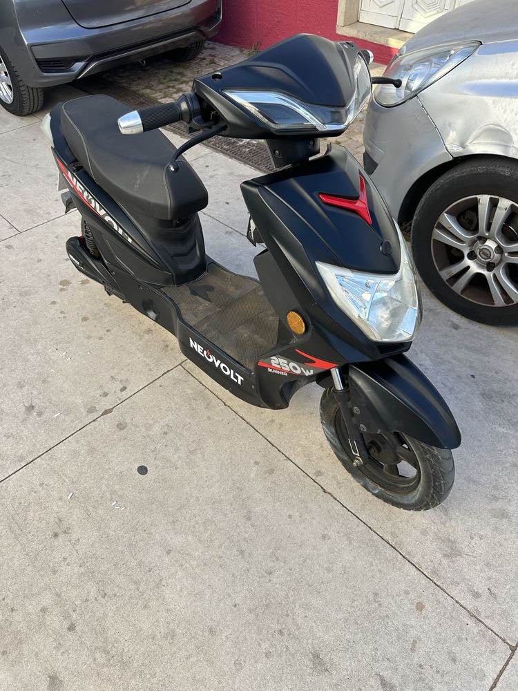Moto eletrica (como nova) se esta ativo ainda esta disponivel