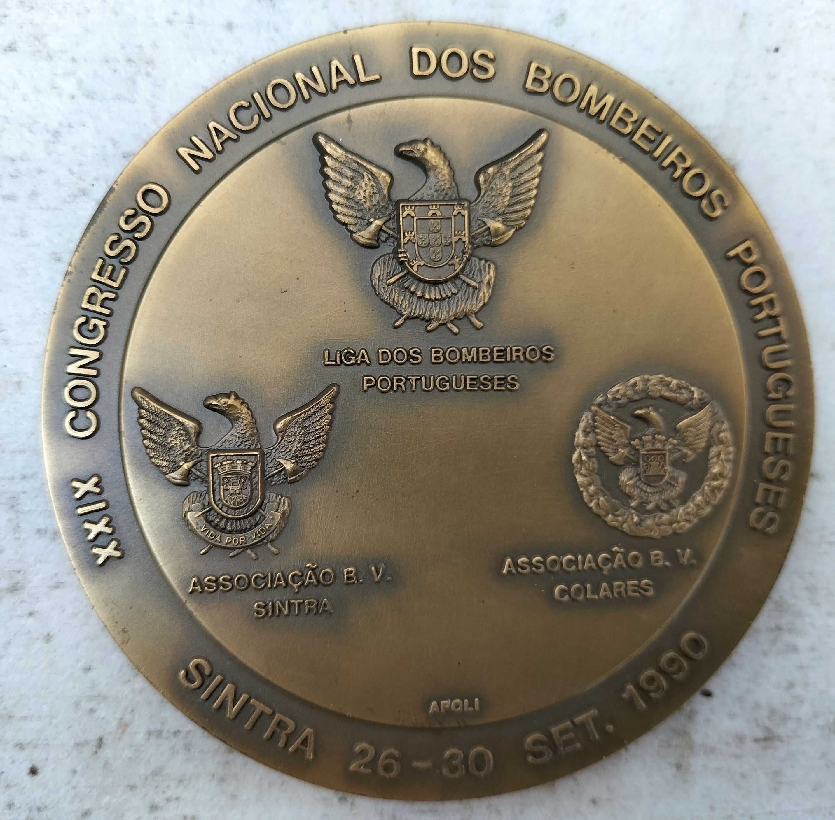 Medalhas alusivas a Congressos de Bombeiros.