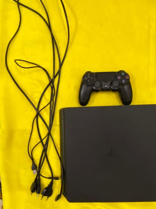 Продам Sony Playstaition 4